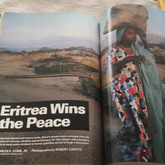 National Geographic Vol. 189 No. 6 June 1996. - Picture 11 of 13